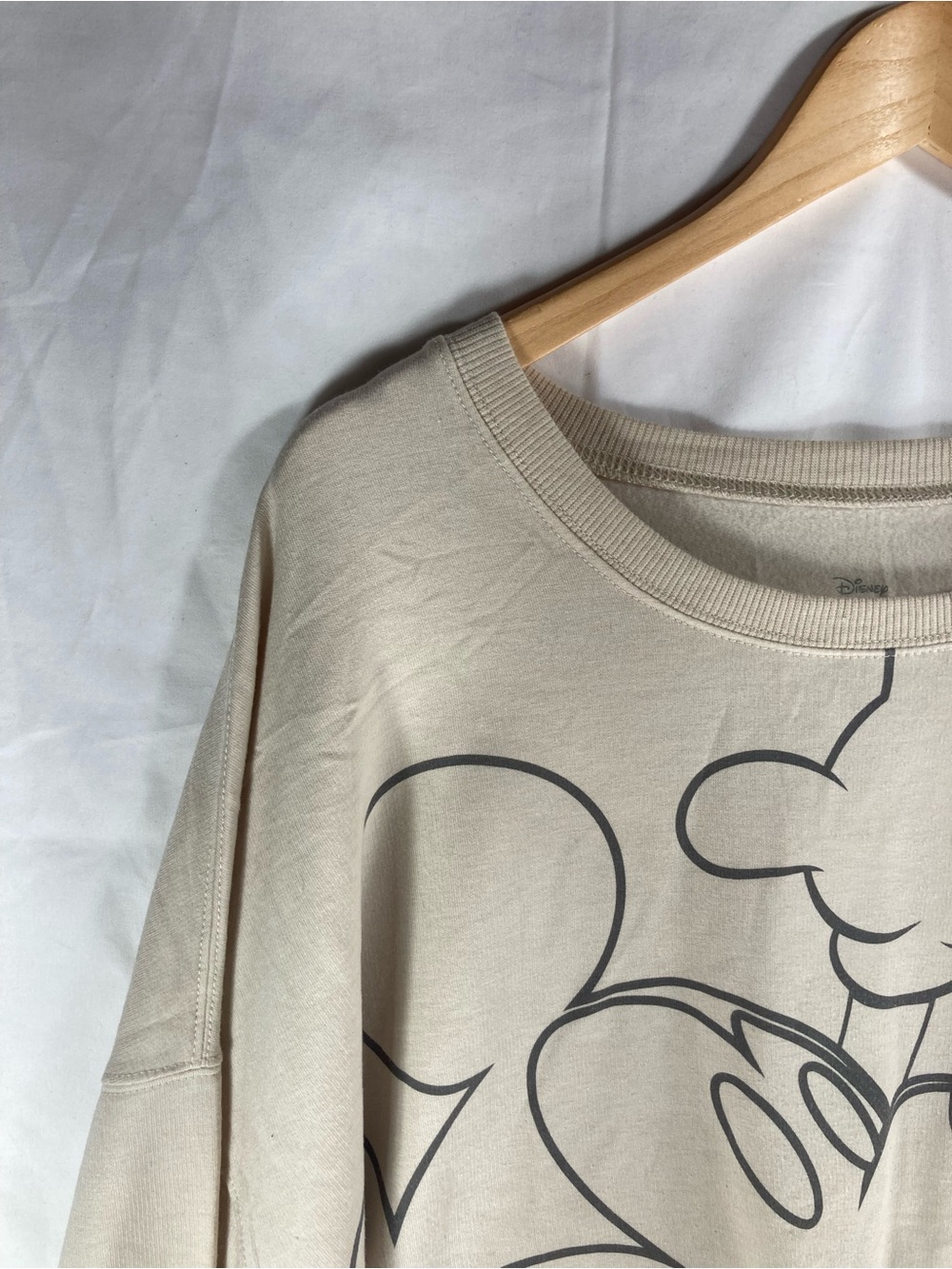 Disney Beige Mickey Outline Crewneck off the shoulder Sweatshirt xL - Picture 3 of 13